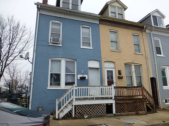 3rd image of 633 E York St