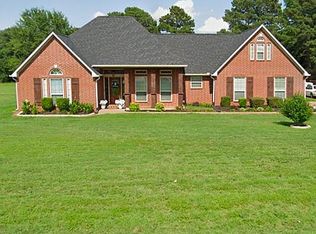 235 Sambug Ln, Hooks, TX 75561