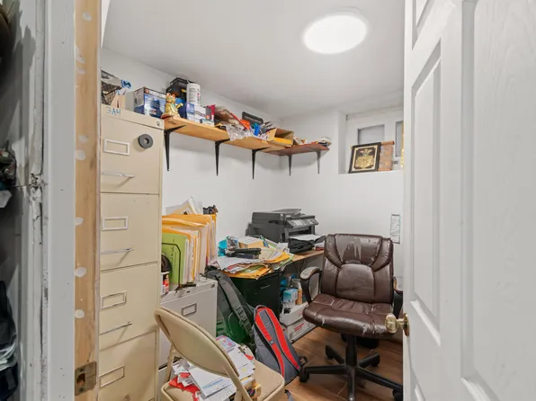 81 Humphrey Avenue image 34 of 37