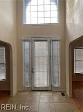 6 bed, 2.0 bath, 3604 sqft, $3,500 — Photo 2