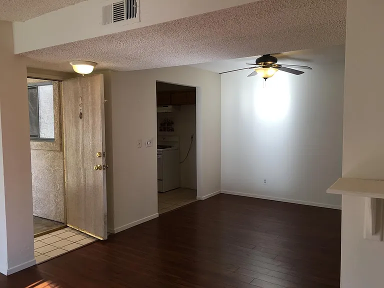 8327 Vineyard Ave #3 — Photo 6