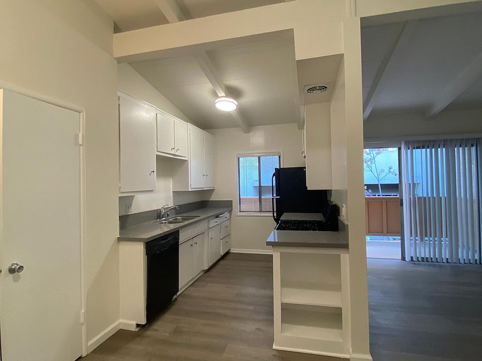 1st image of 11711 Kiowa Ave APT 3