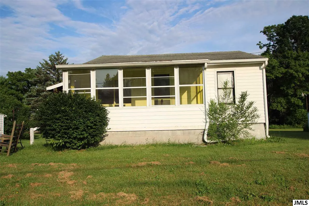 1148 Longfellow Ave photo 1