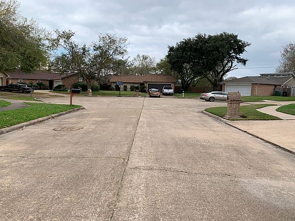 4th image of 16318 Hunting Dog Ln