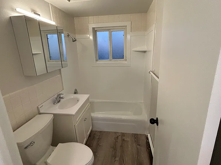 1002 Main St #1 — Photo 7