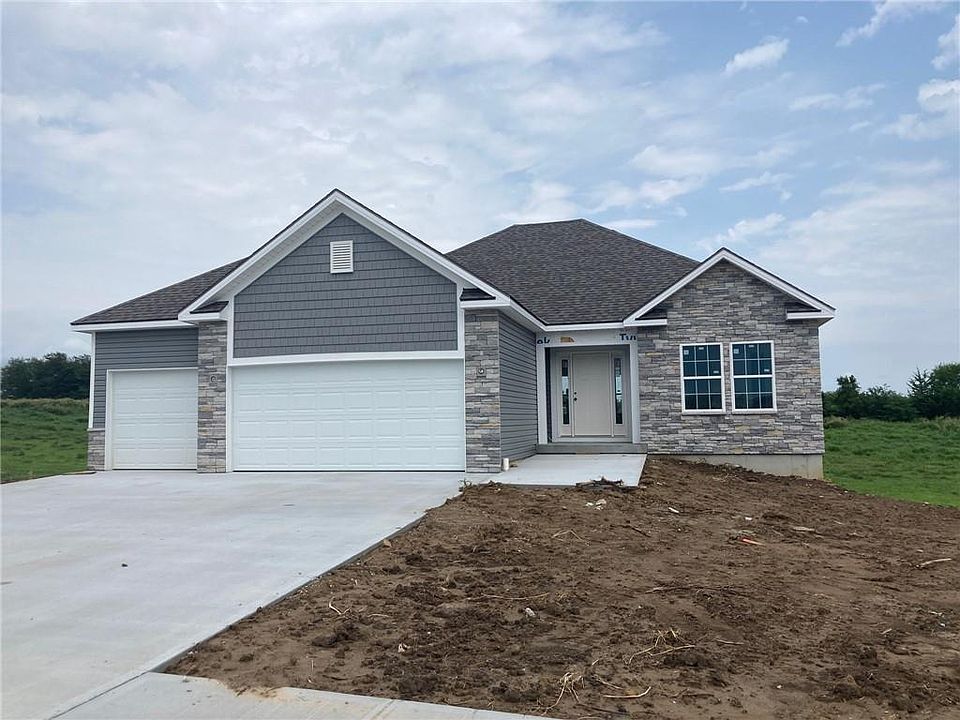 1st image of 4715 Woodland Shores Dr