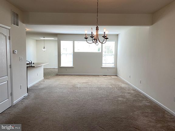 4th image of 2216 S Okeeffe Ln