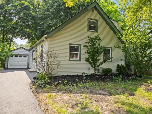315 Estall Rd, Rochester, NY 14616