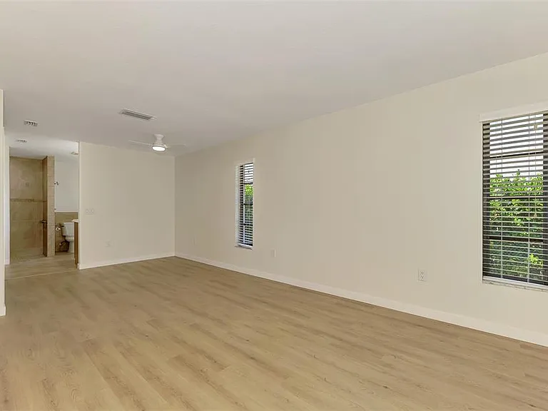 2340 Palmetto St — Photo 28