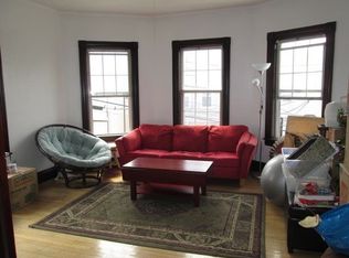 37 Oliver St #2W, Somerville, MA 02145