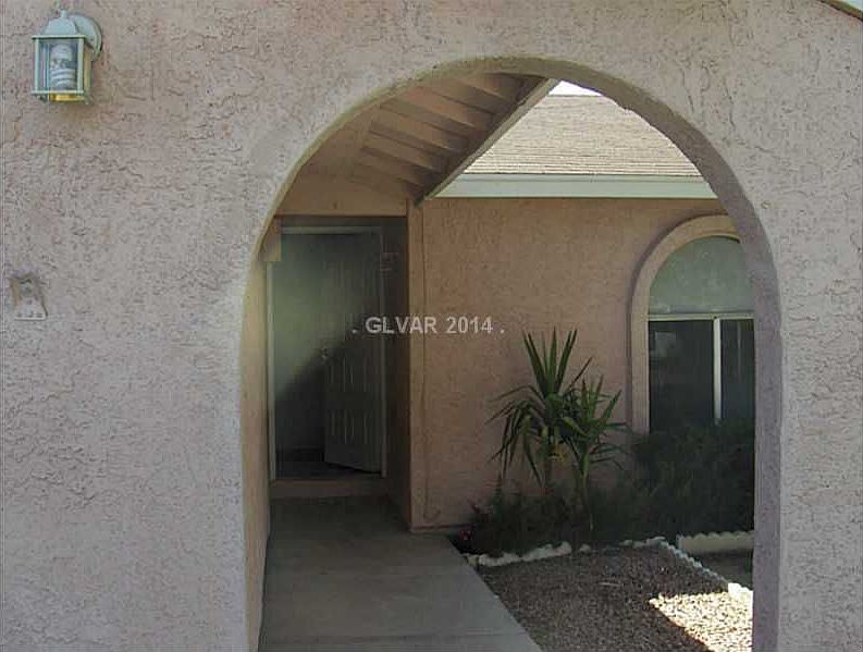 1st image of 2405 Bonita Ln