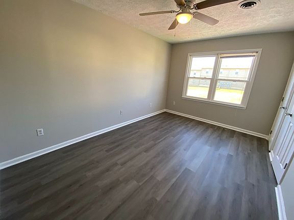 5th image of 222 Eagles Ct #501