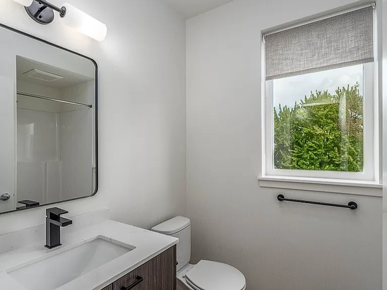 Brand-New Studio Near UW | Furnished Options & Luxury Amenities at Graceland Apartments Seattle — Photo 11