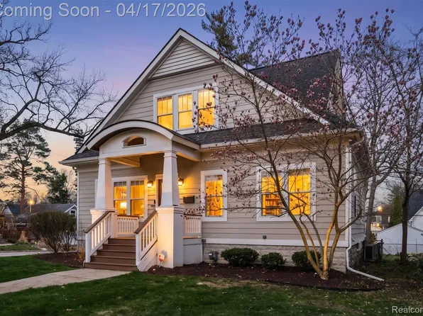 903 Hilldale Dr, Royal Oak, MI 48067