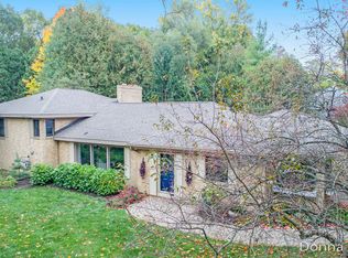 1040 Fairfield Ave NW, Grand Rapids, MI
