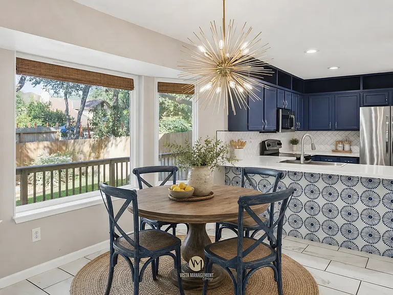 13811 Stone Hollow Dr — Photo 8