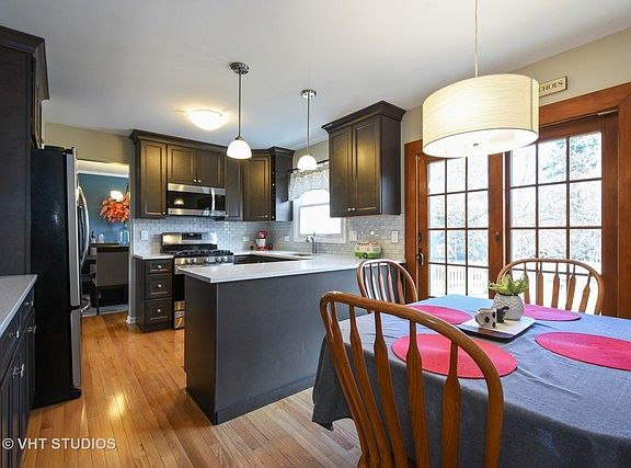 5th image of 225 Alexandria Dr