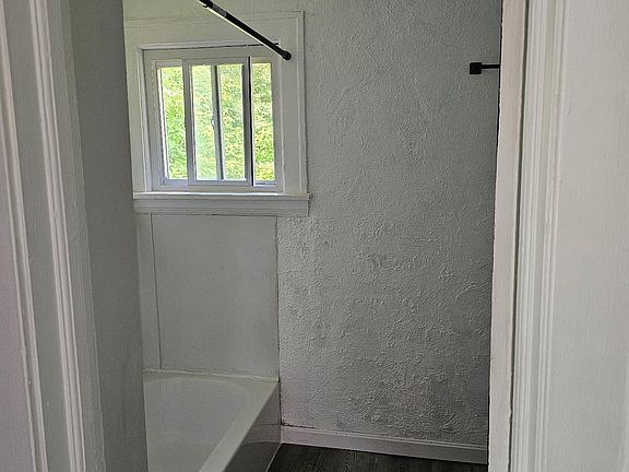 5th image of 4108 E 113th St #1
