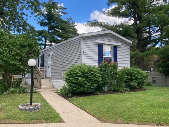 406 Birch Hl, Oakland, MI 48363