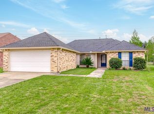 26008 Stonehenge Dr, Denham Springs, LA 70726