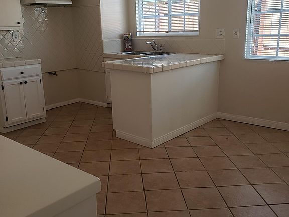 5th image of 419 W 127th St