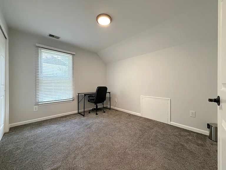 8011 Lions Crest Way — Photo 27