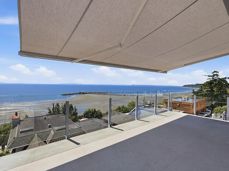 15240 Victoria Ave — Photo 22
