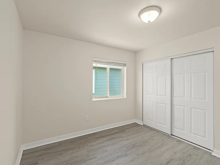 522 W Cushing St #1 — Photo 9