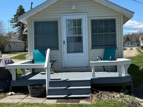 6390 W Houghton Lake Dr #7, Houghton Lake, MI 48629