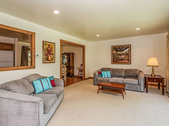 4th image of 121 Marimac Ln