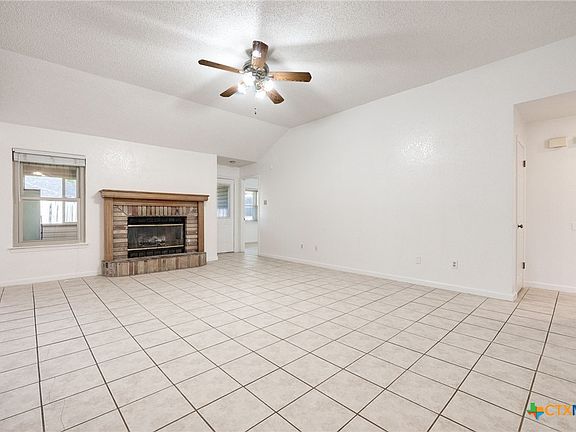 4th image of 210 Paula St