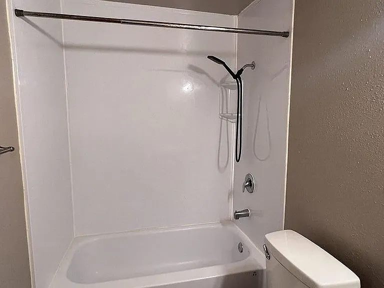440 SW 155th St #5 — Photo 10