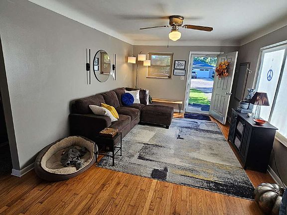 2nd image of 50827 Lenox St