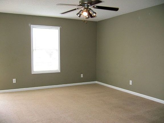 5th image of 524 Patriot Park Ct