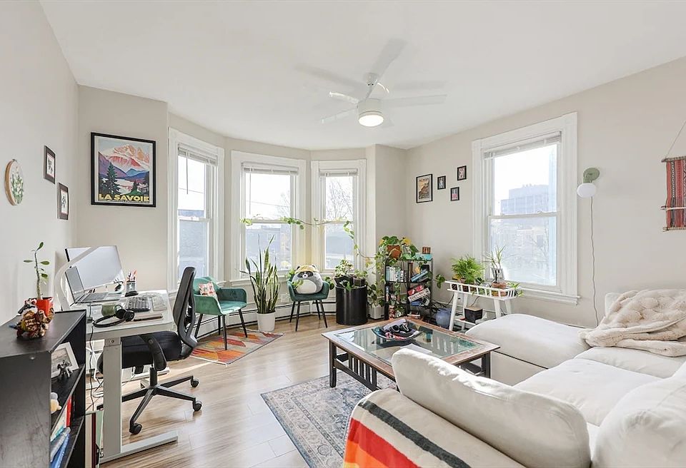 1st image of 17 1/2 Linden St #3