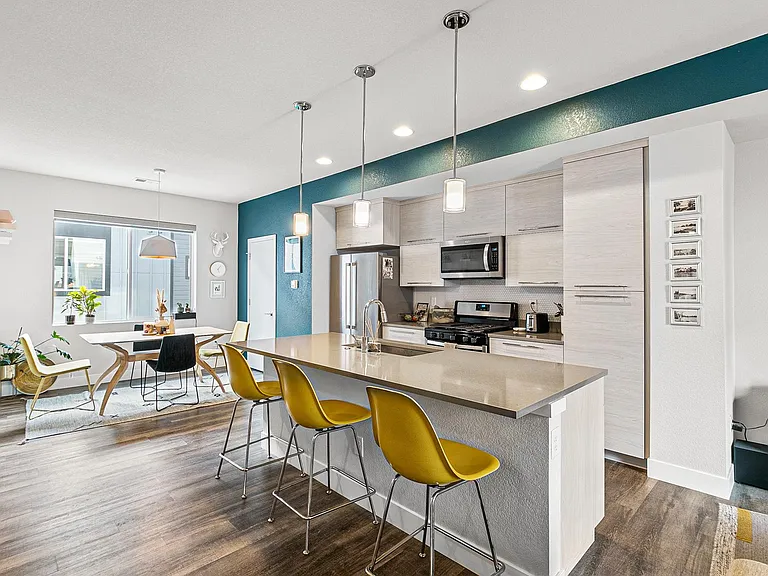 5656 W 11th Pl — Photo 8