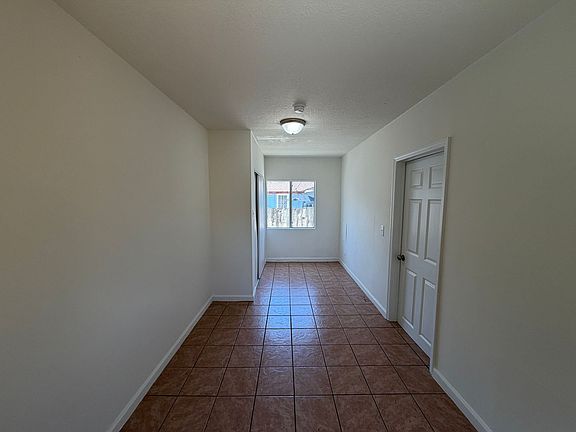 4th image of 1512 E 11th St APT B