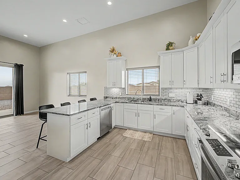 208 S Montgomery Pl — Photo 11