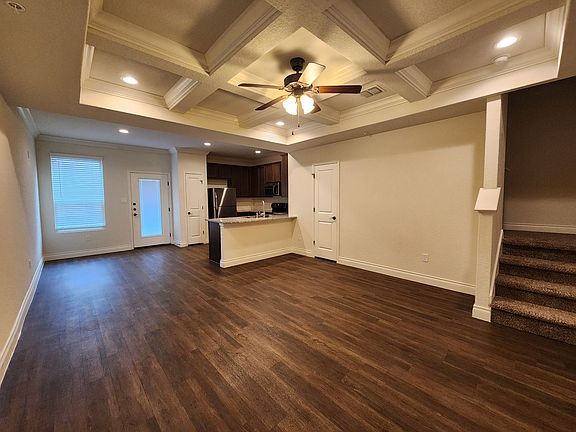 3rd image of 324 Untermaier St