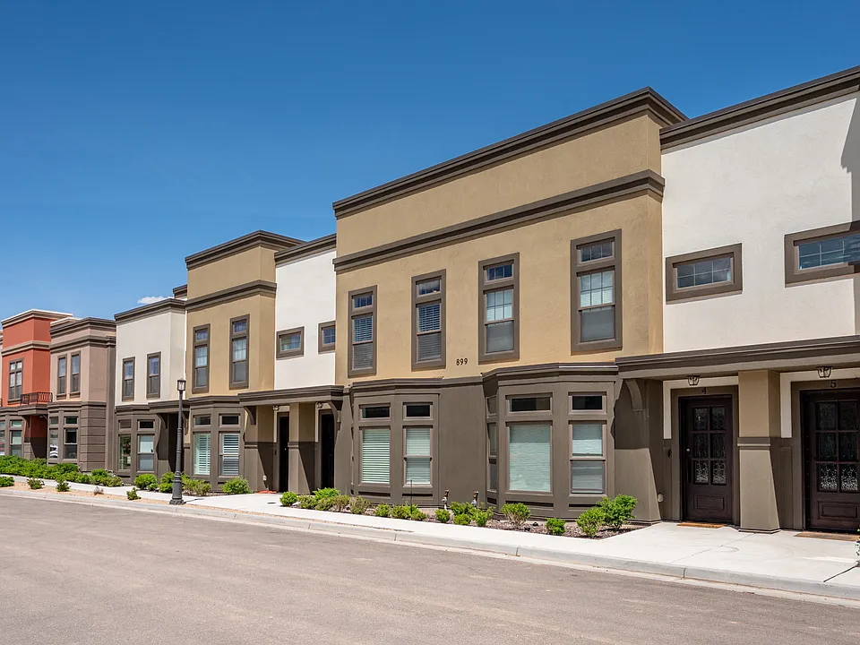 899 S Lincoln Ave #3