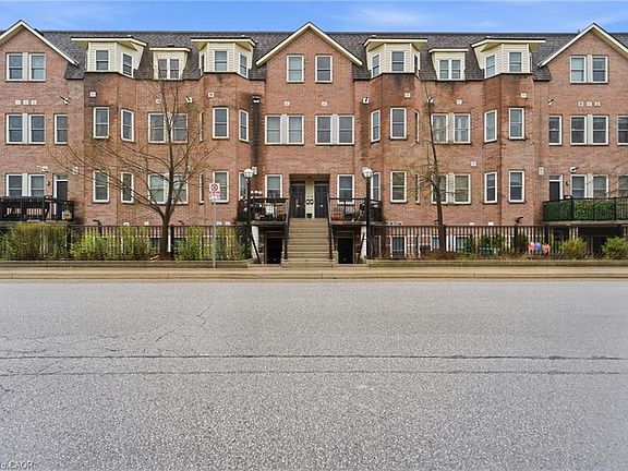 2nd image of 760 Lawrence Ave W #164