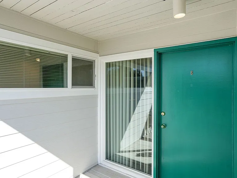 287-Whitman Street — Photo 16