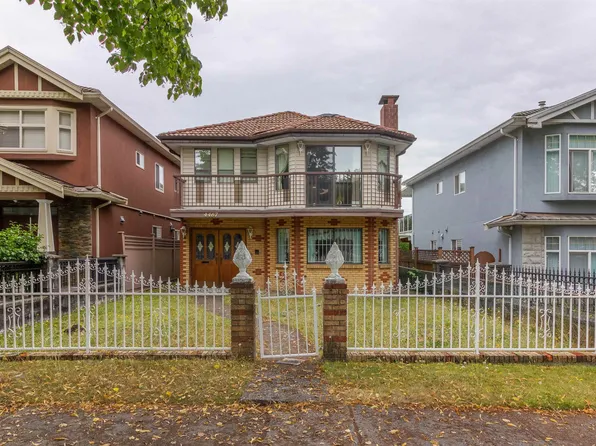 4467 Perry St, Vancouver, BC V5N 3X6