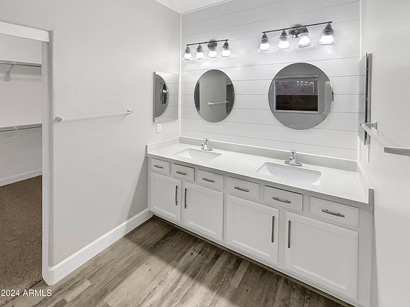 5th image of 30208 W CRITTENDEN Lane