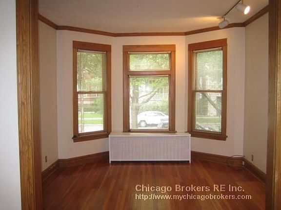 5th image of 2107 W Waveland # 1 Ave