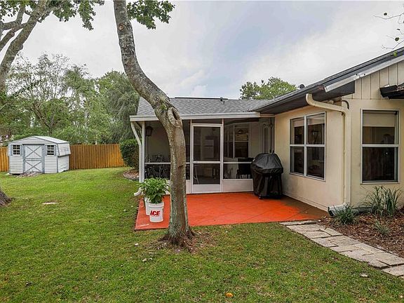 3rd image of 1582 Gregory Dr