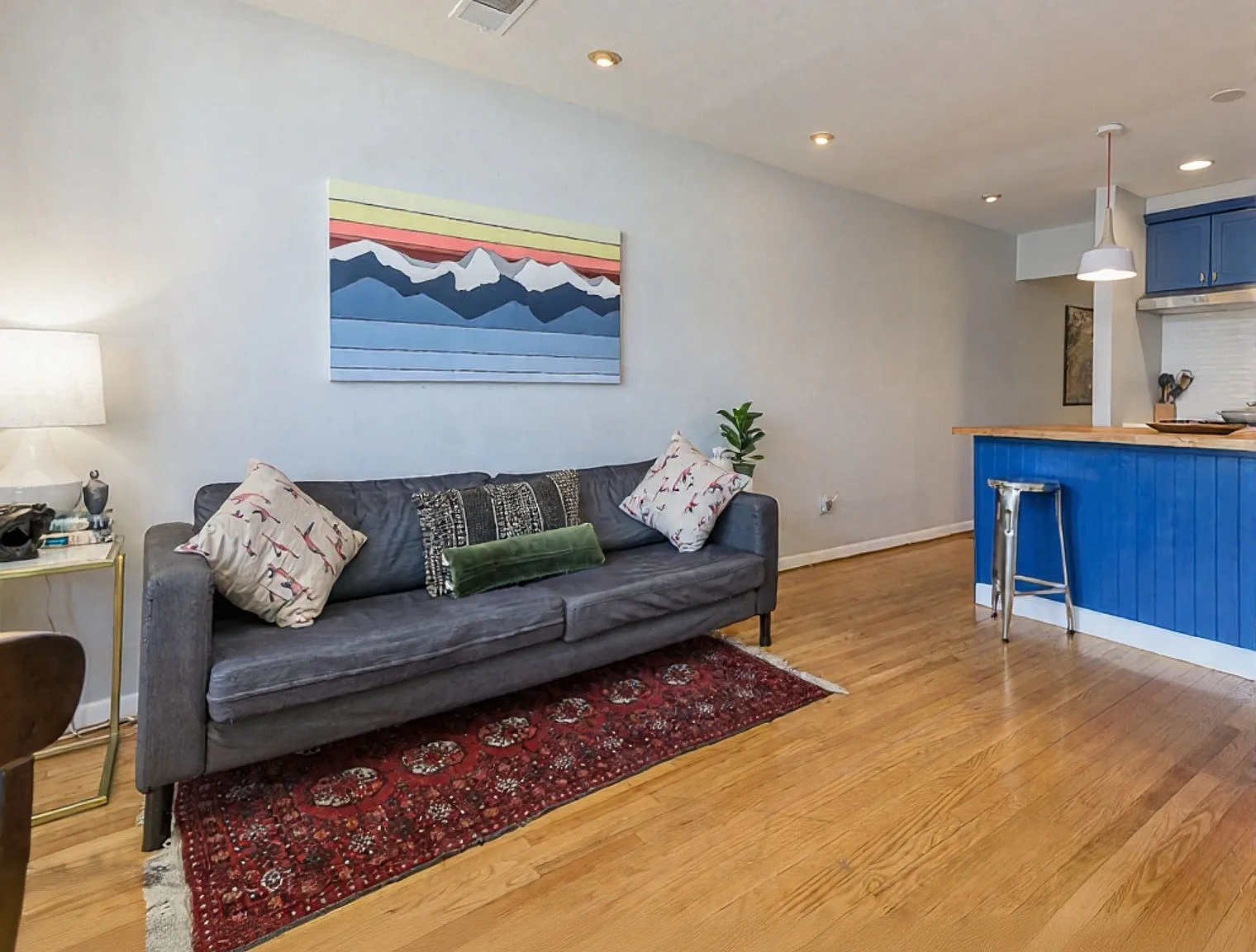 1 bed, 1.0 bath, 7696 sqft, $3,819 — Photo 3