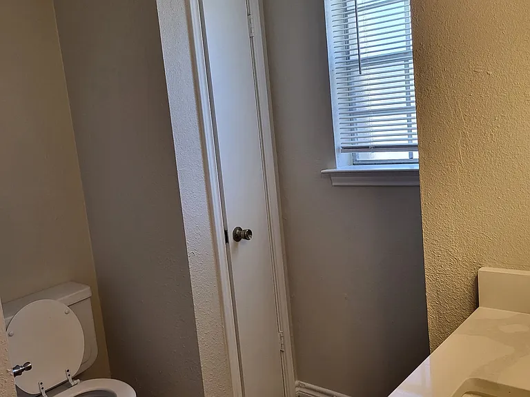 4150 Crow Rd #17 — Photo 12