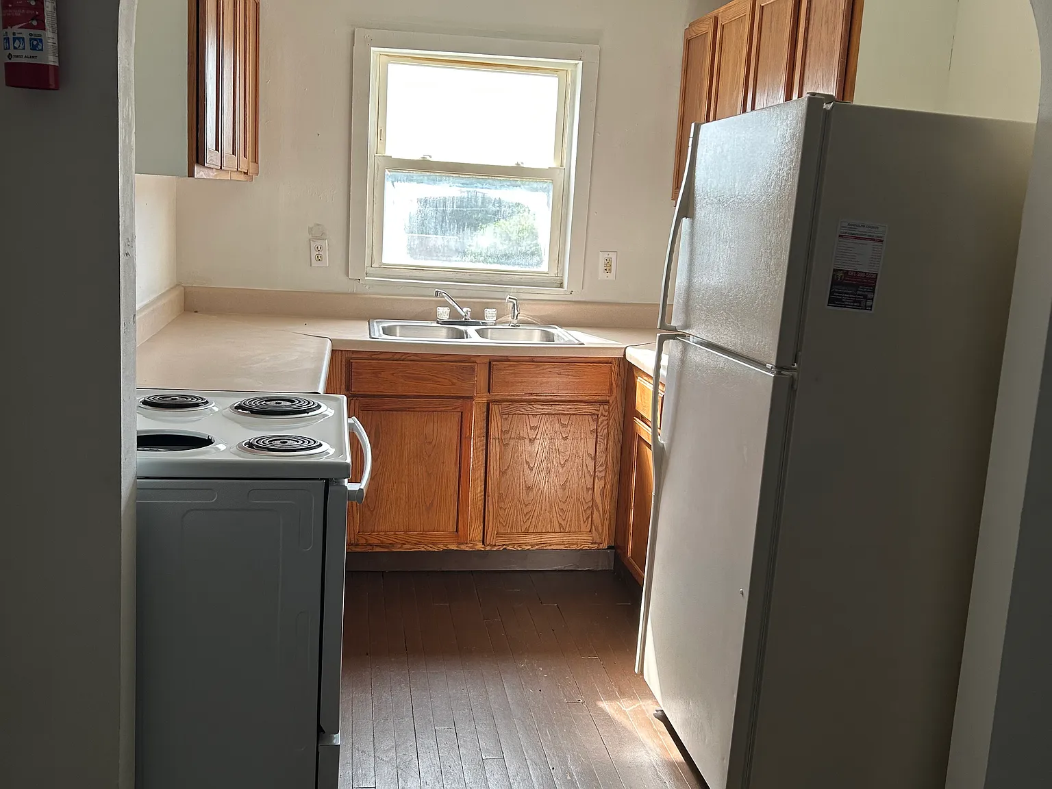 2 bed, $550 — Photo 2