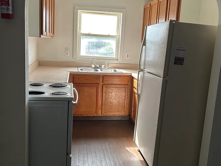 605 Mac Vean Ln #5 — Photo 2